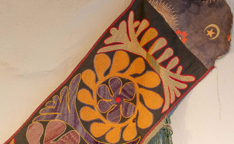 very old Fine silk camel decoration -WS160369