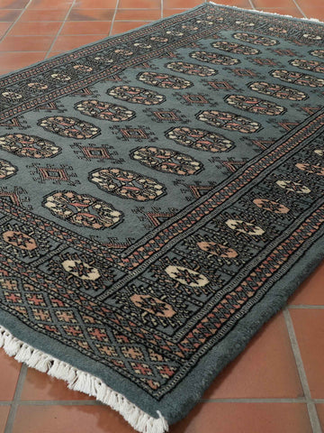 Handmade Pakistan Mori Bokhara rug - 309370