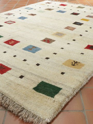 Handmade Persian Gabbeh rug - TR309012