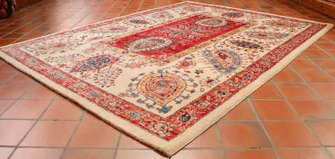 A stunning rug suitable for most rooms.